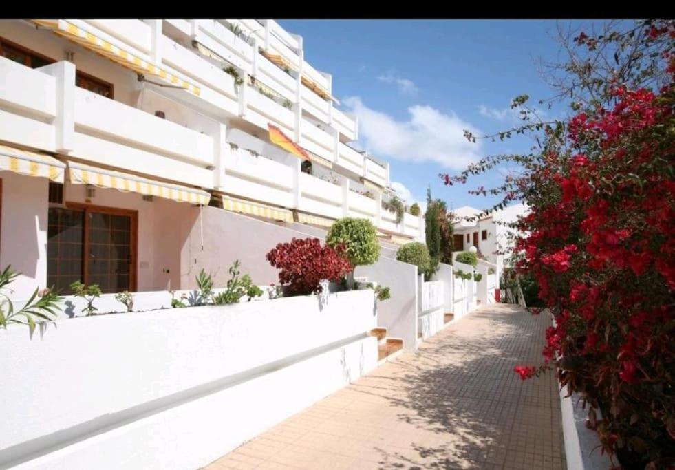 Garden City Apartment Privado Playa Feñabe Екстериор снимка