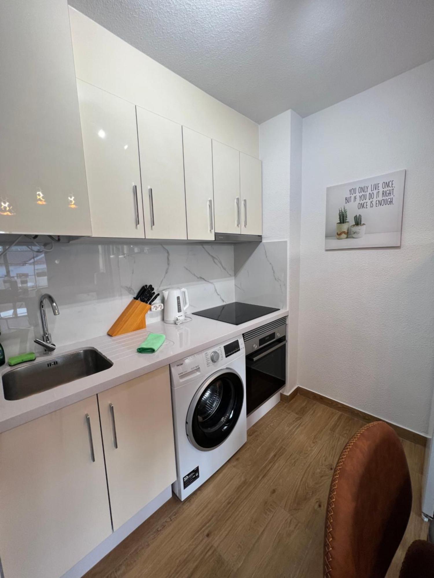 Garden City Apartment Privado Playa Feñabe Екстериор снимка